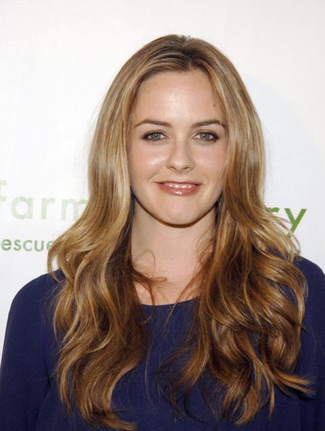 Alicia Silverstone Romance Hairstyles Pictures, Long Hairstyle 2013, Hairstyle 2013, New Long Hairstyle 2013, Celebrity Long Romance Hairstyles 2079